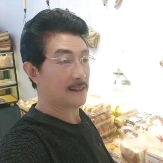 一步红曳舞泰山