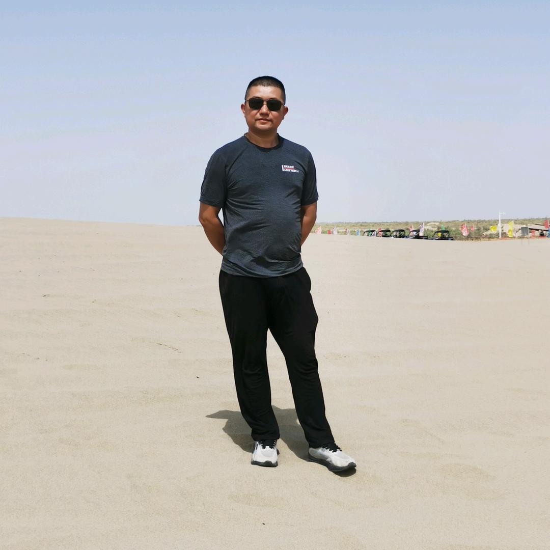 专业贴砖团队承接全疆贴砖业务（队长熊二）