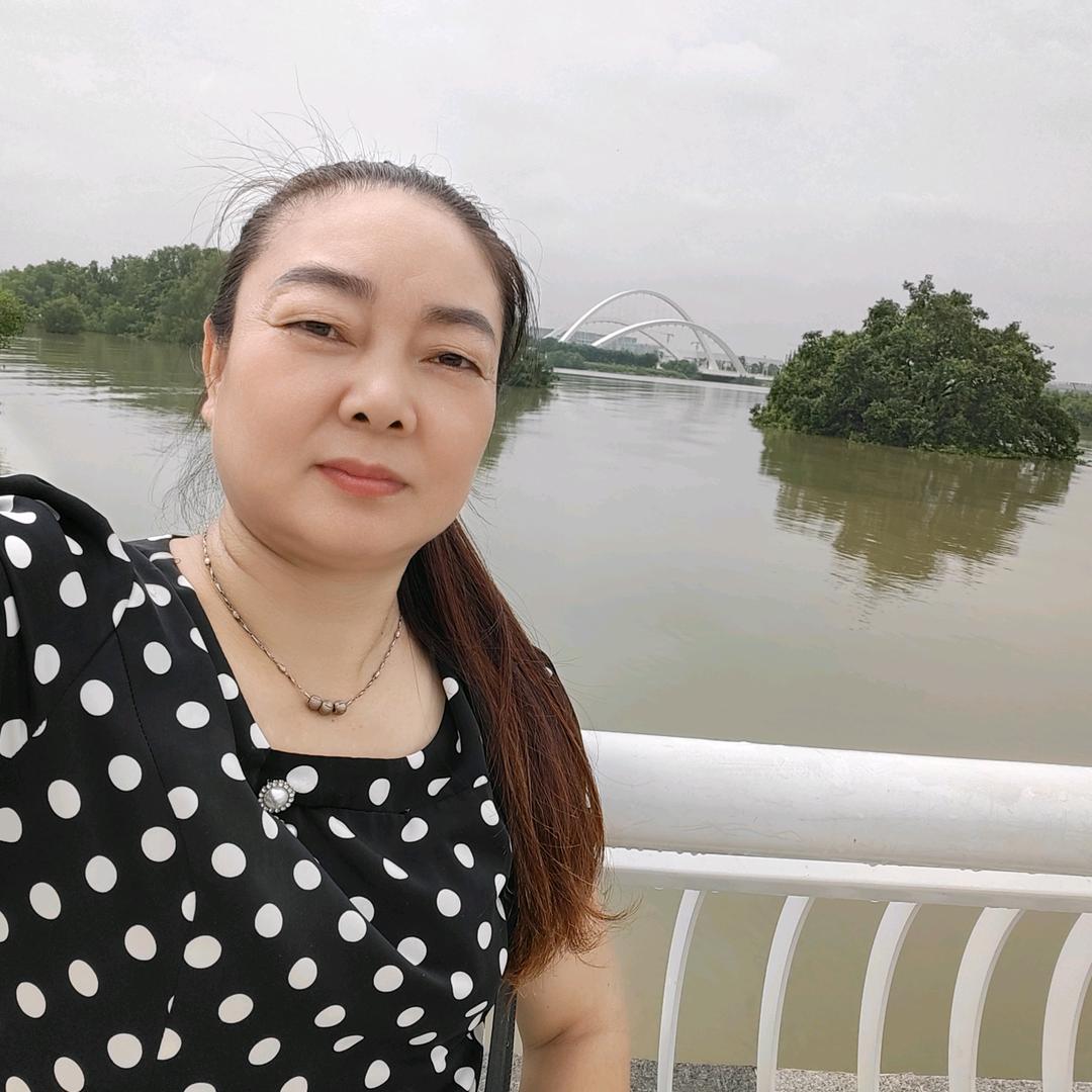 做旅游的秋香姐