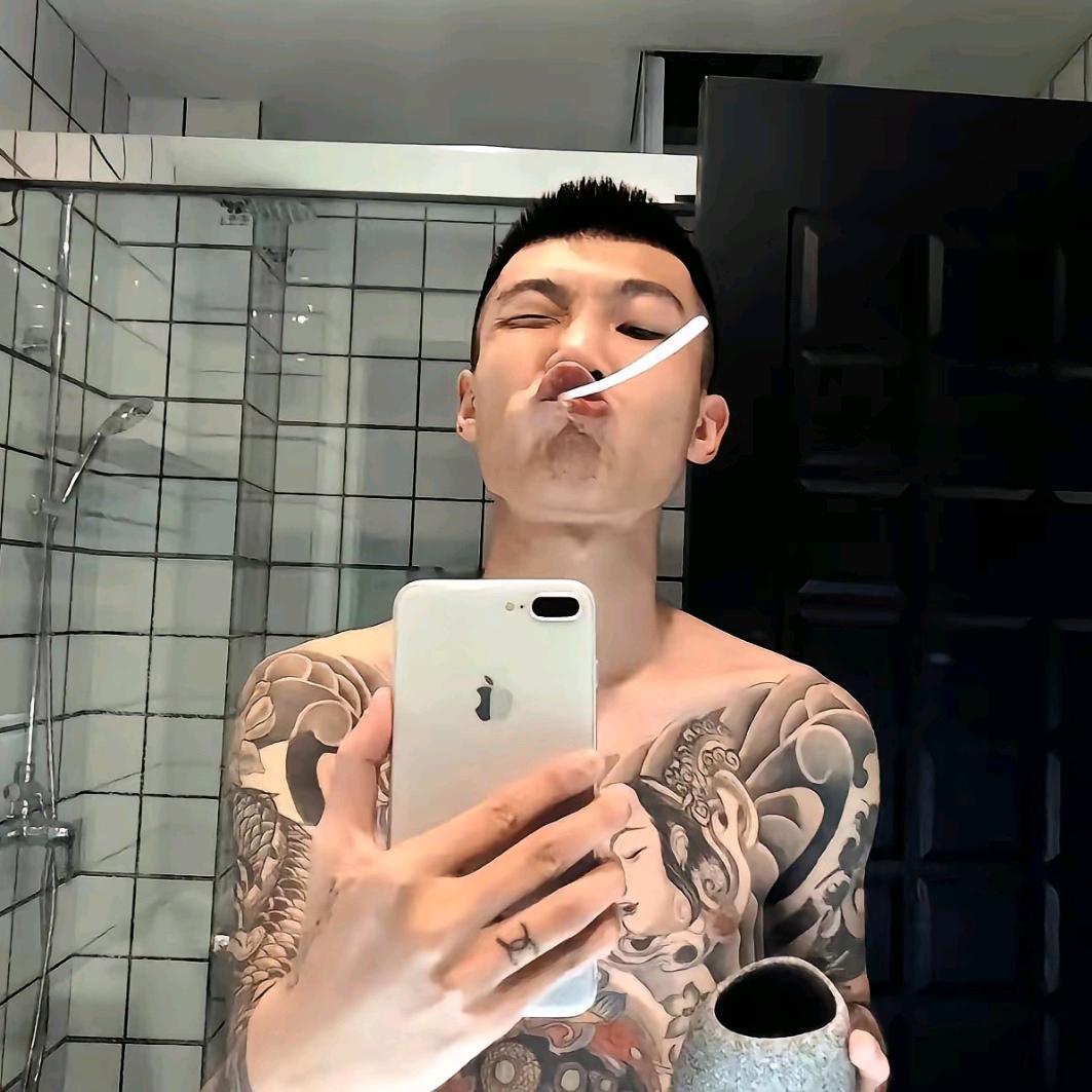 阿达！