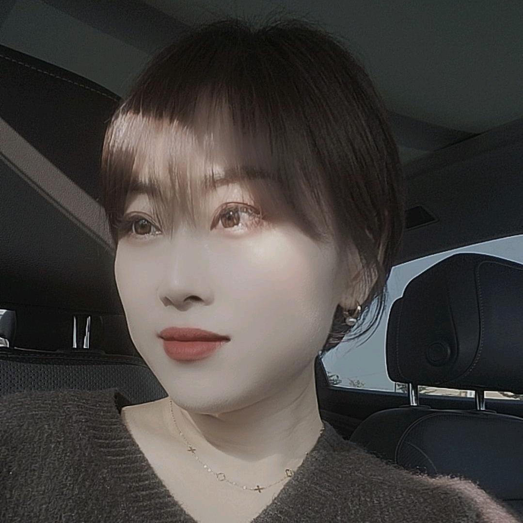 ₍˄·͈༝·͈˄*₎◞ ̑̑爱华