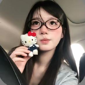 舍身救一米八八块腹肌纯情小寡夫