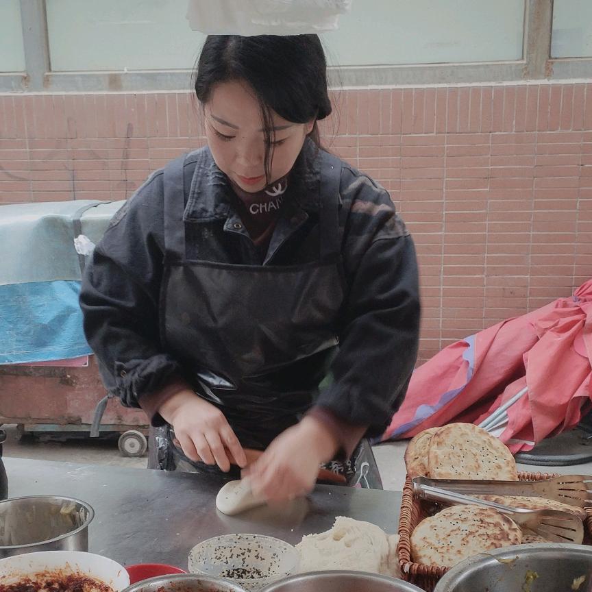 《西安》烧饼姐