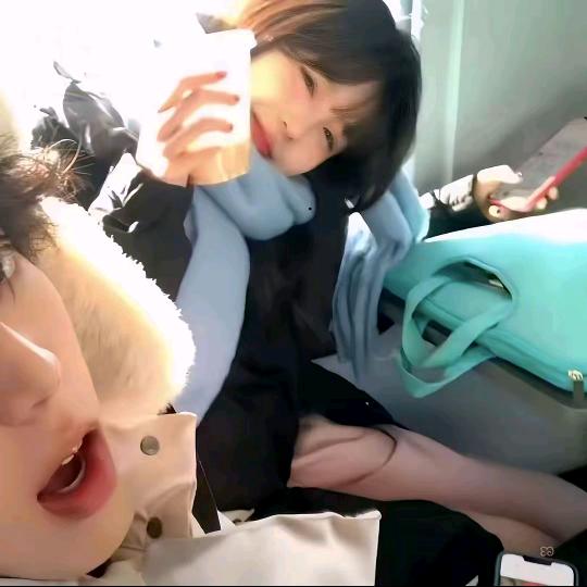 半夜想吃汉堡可乐薯条想吃鸡全家