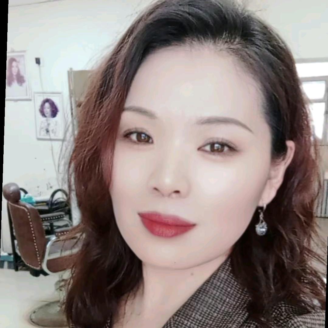 月梅，顶尖发艺。