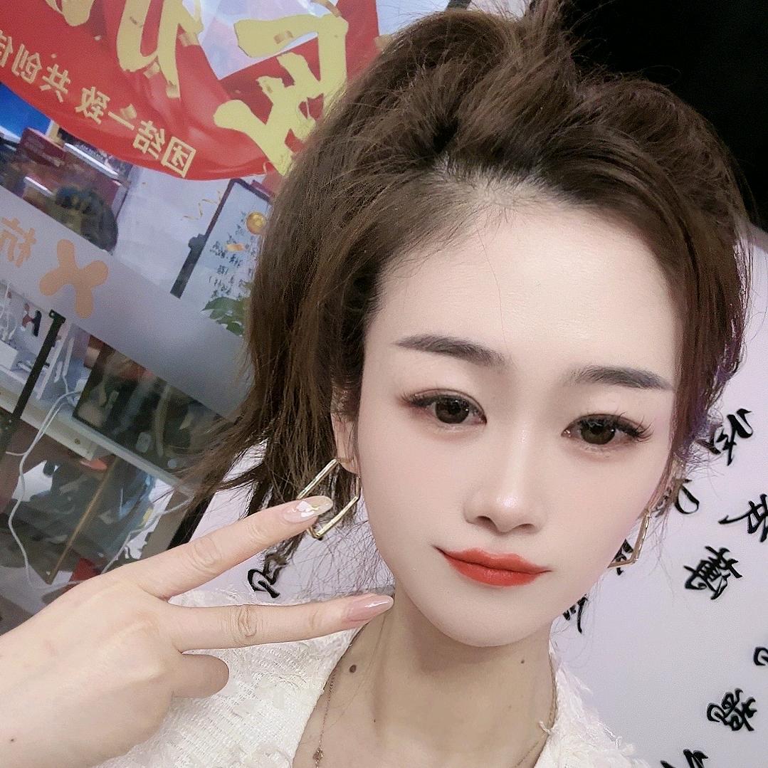 甜老师会很多