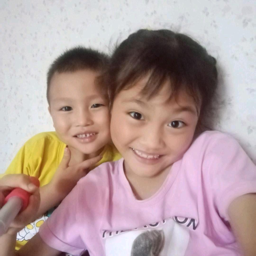 葡萄大姐姐，