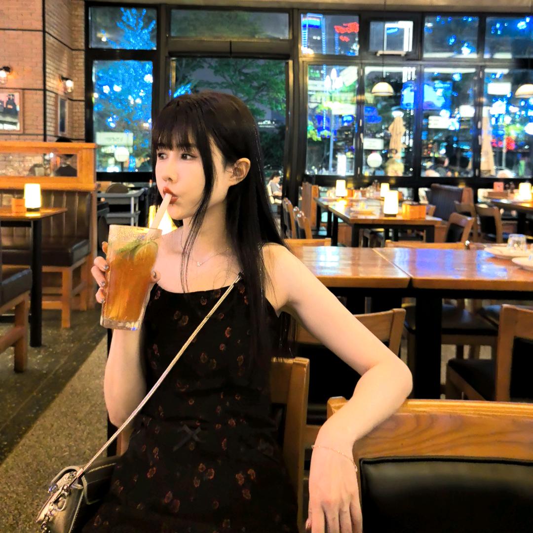 黄美腻服饰