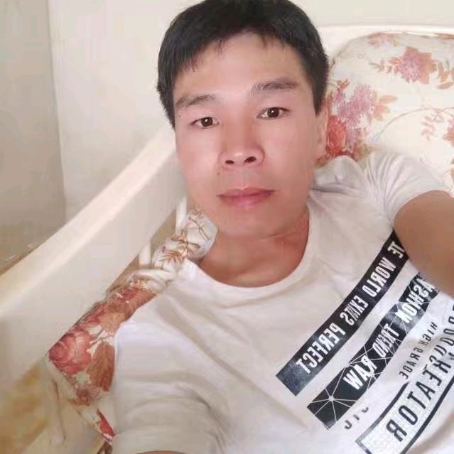 金雅居木门，帝菲尼防盗门，金胜山大门别墅