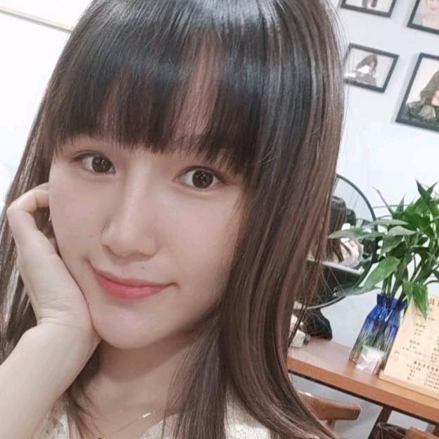 爱笑的小曼