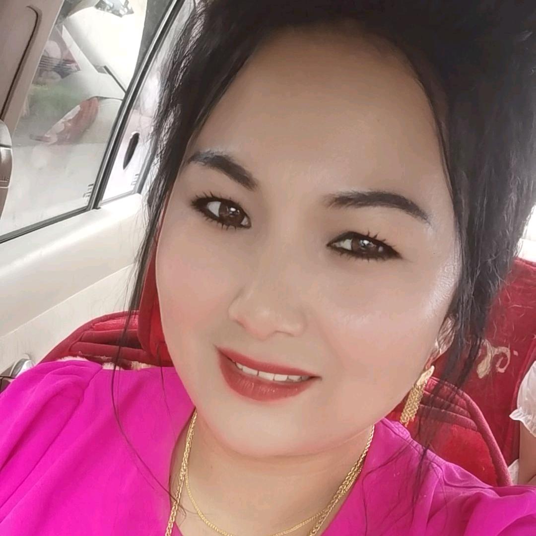 疏勒贵女时尚服装小铺