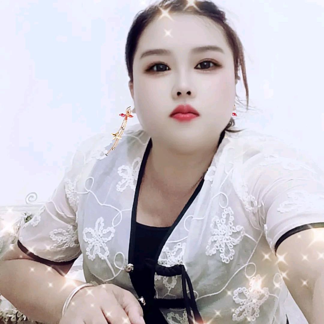 曾妹，聊天主播，交灯牌上麦