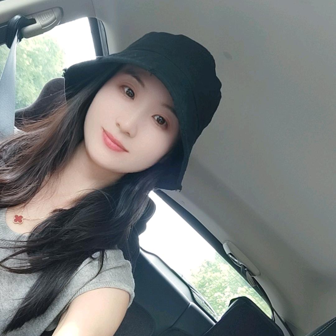 珠宝小姐姐   小啊微