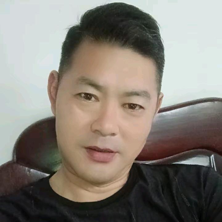 宝哥，(老玩童为您开心每一天)