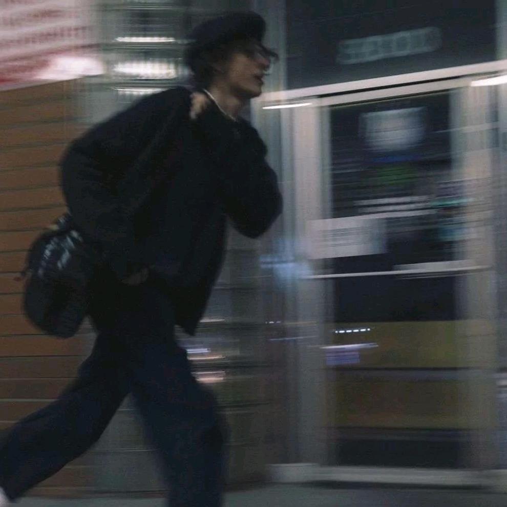 颜