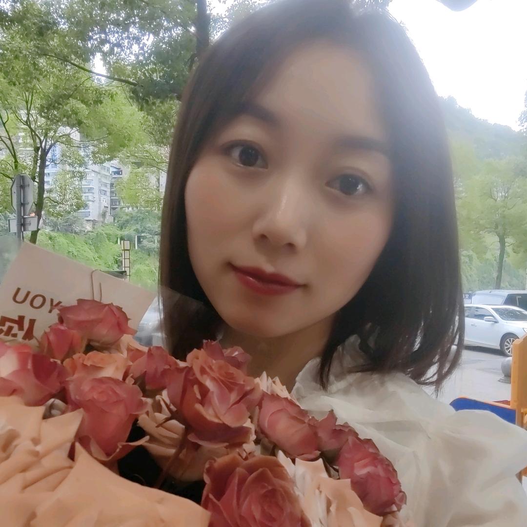 琼琼