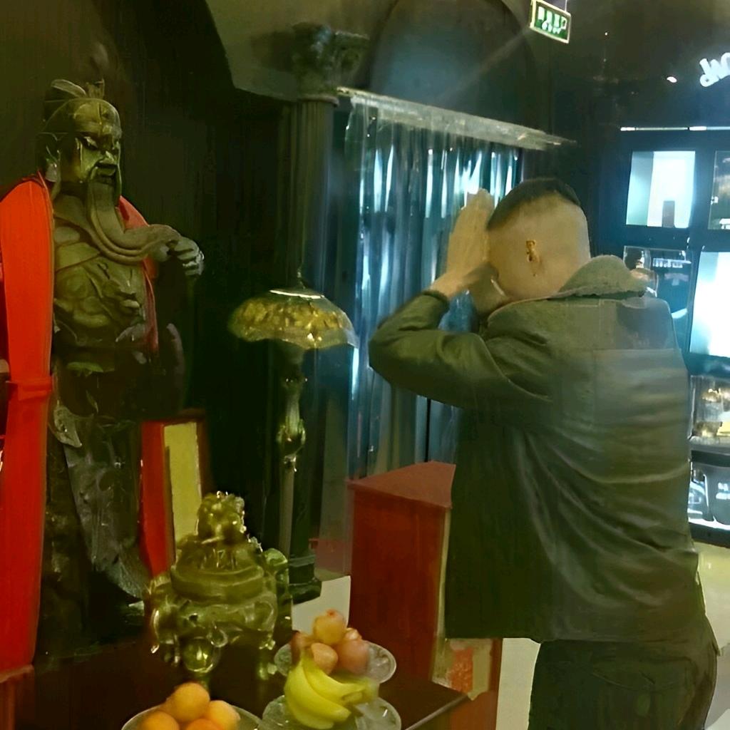 东方布衣