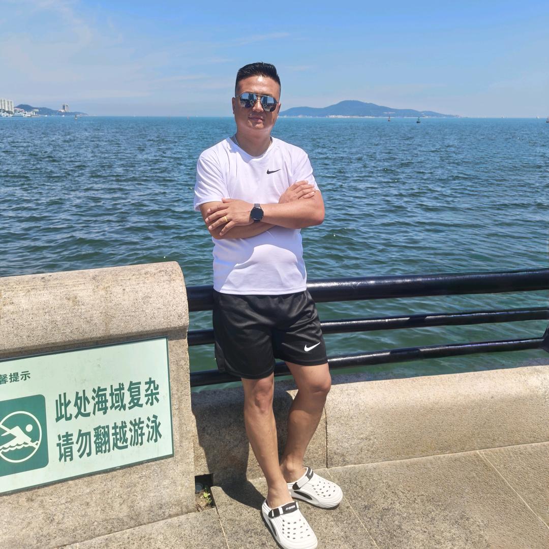 什么叫朋友？？？