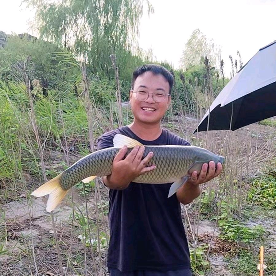 野钓狙鲫手(户外生活)