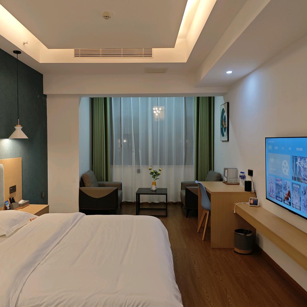 青橙花季酒店(昆明高铁南站店)官方号