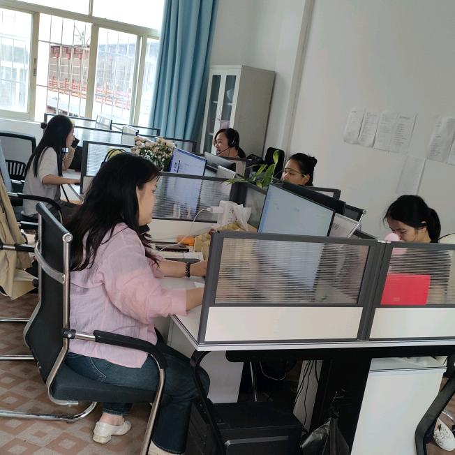 诚邀英才，微苍梧