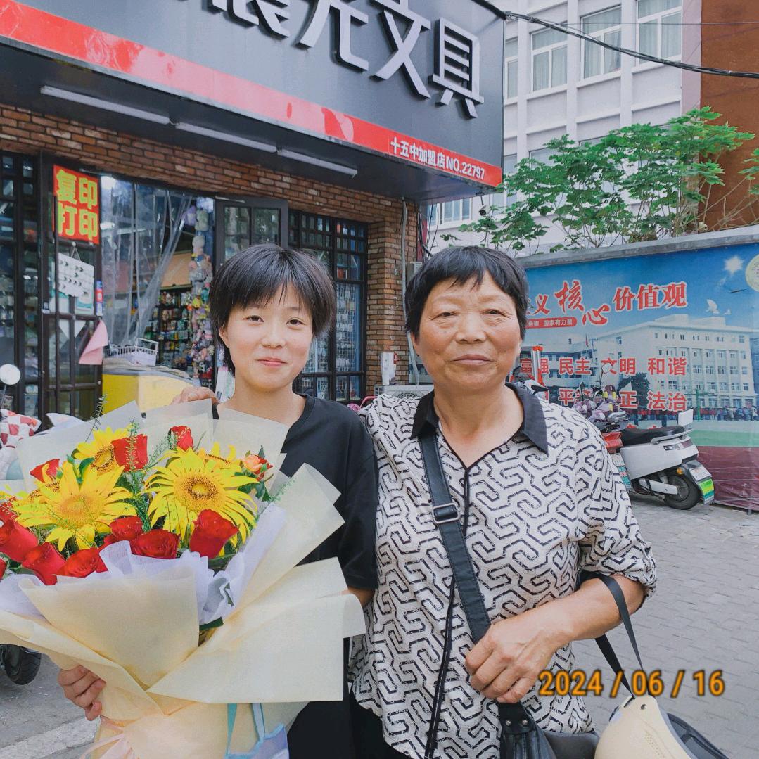 吕喆奶奶👵🏻