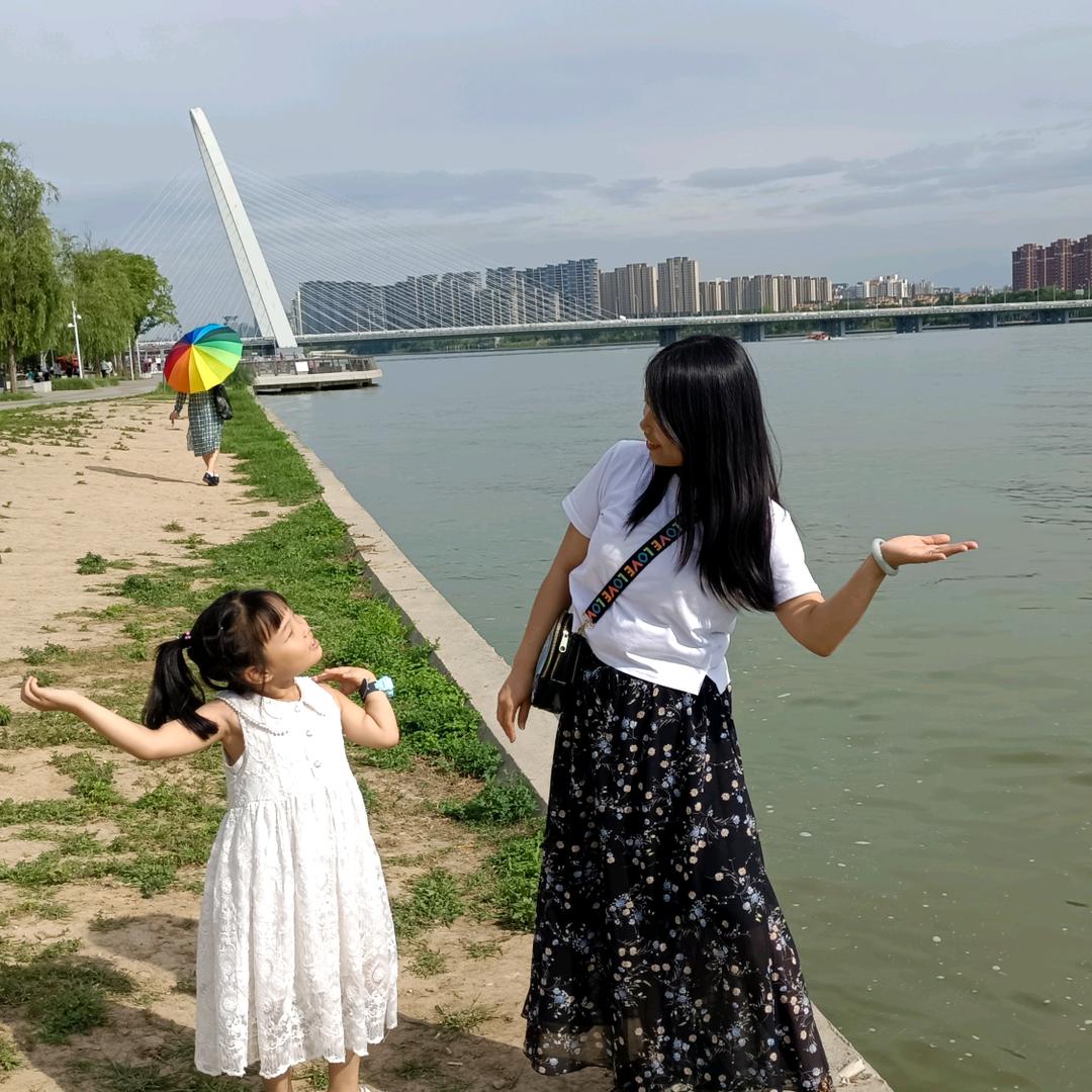 甜甜的。。。生活