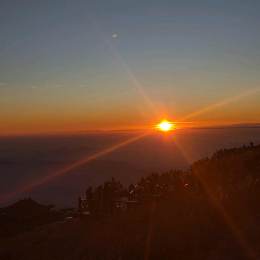 朝霞现，黑暗退💪