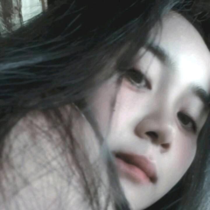 不一样的英英呀💕