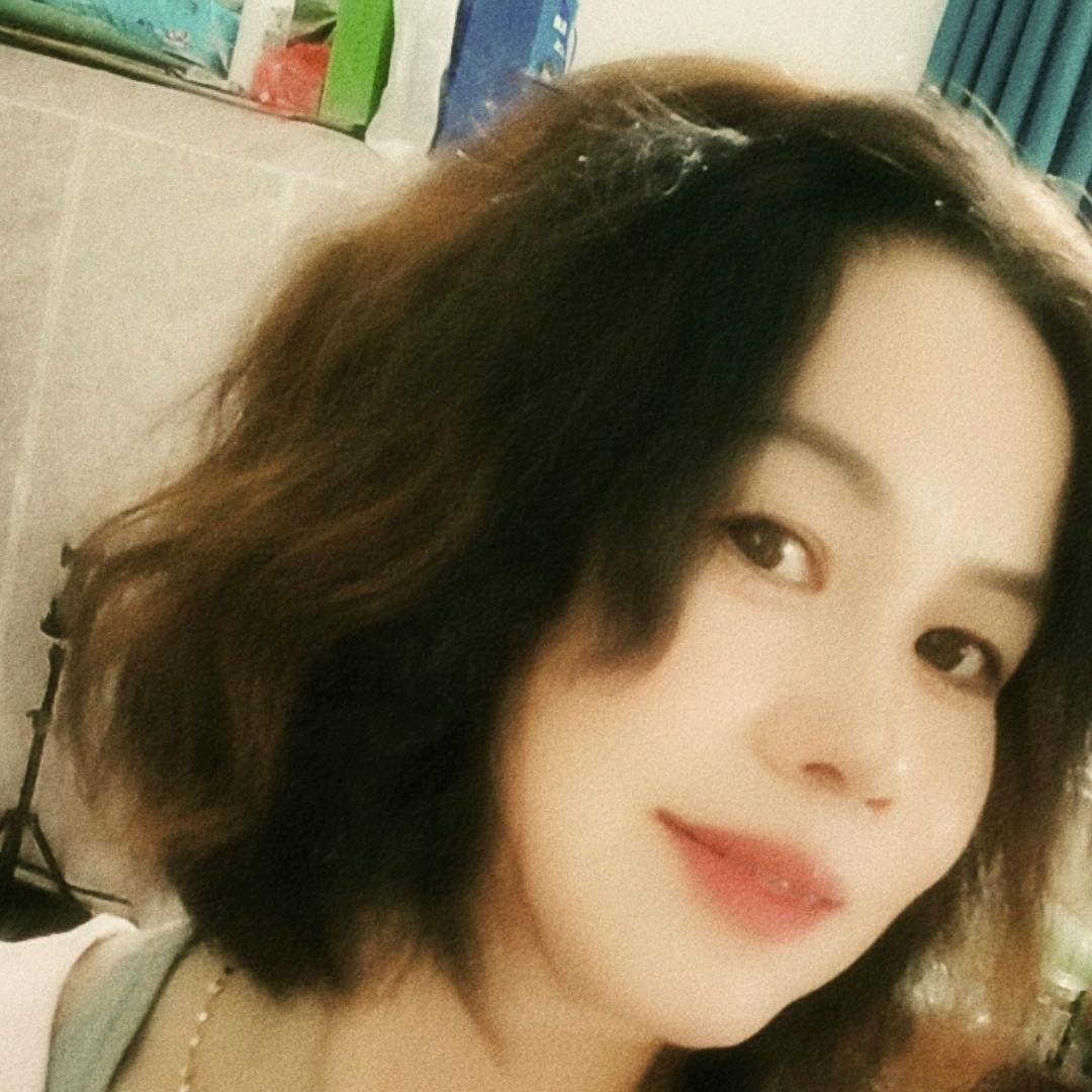 红姐爱跳广场舞