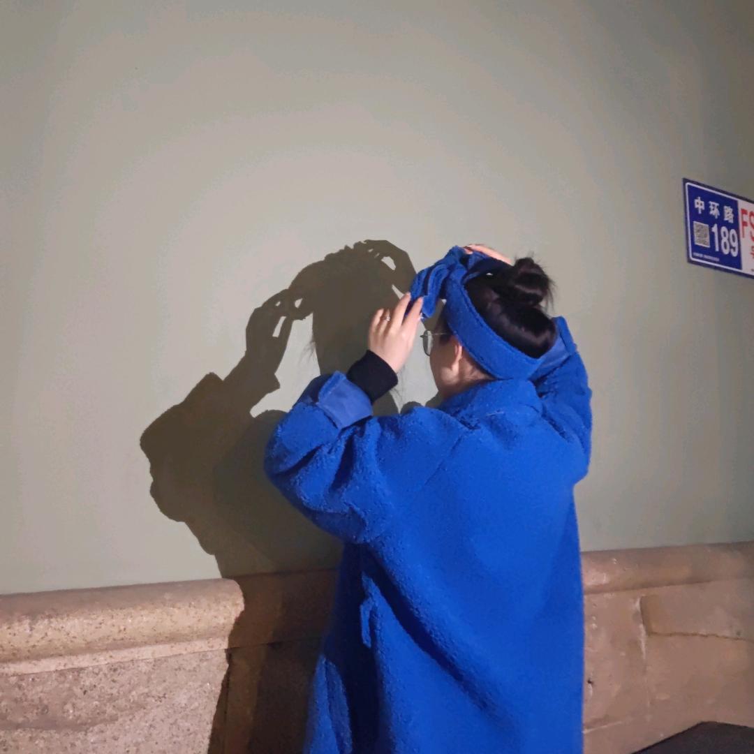 阳光明媚小小顾