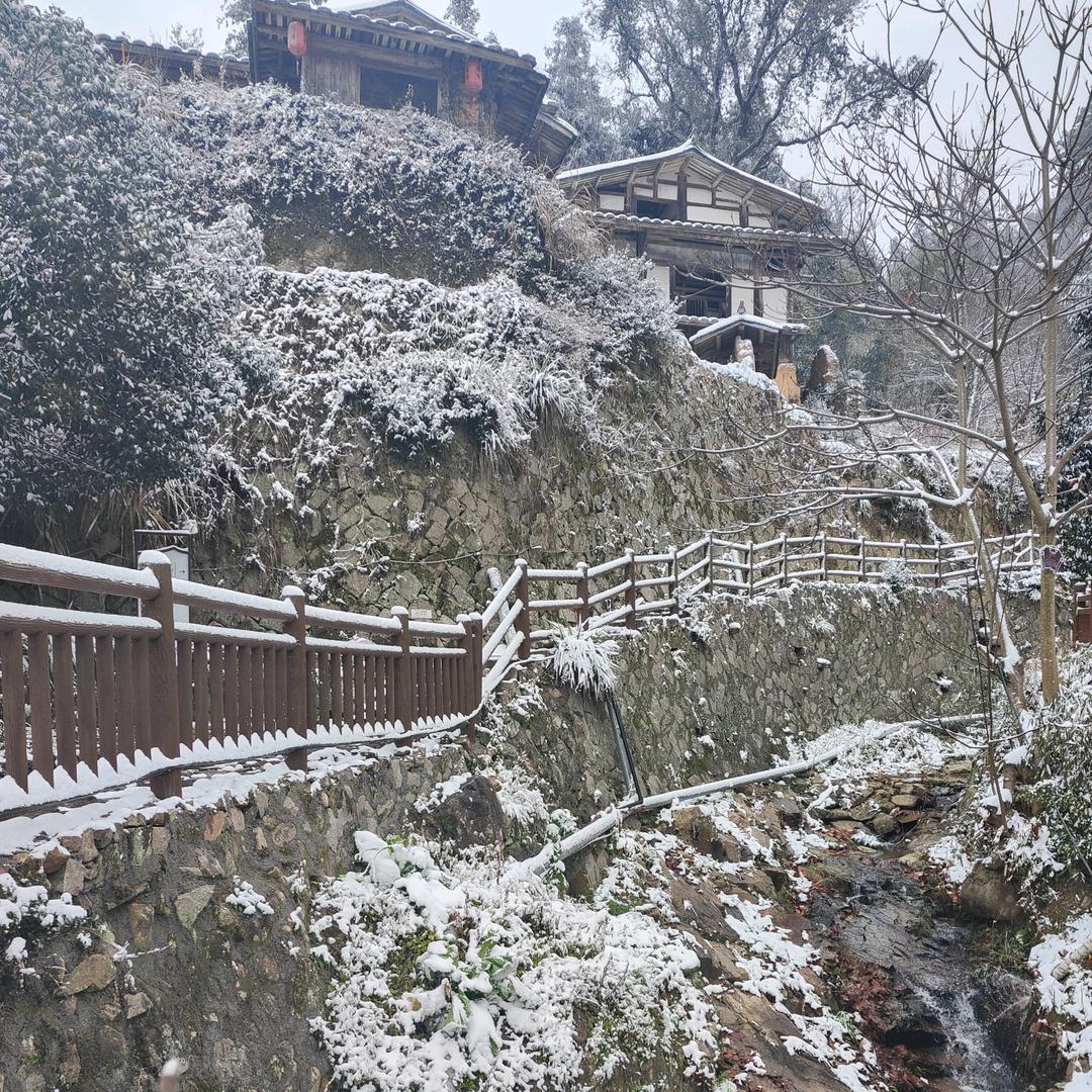 小胖子₍˄·͈༝·͈˄*₎◞ ̑̑