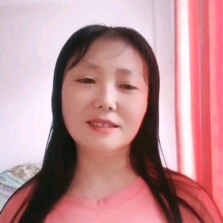 英姐，来自贵州遵义做一名聊天主播。