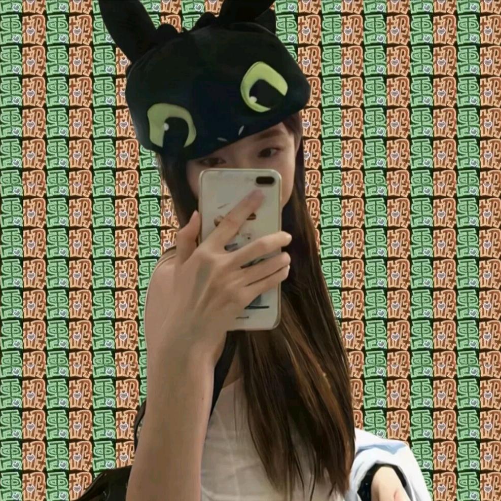礼莓小狗🧡💚^O^头像