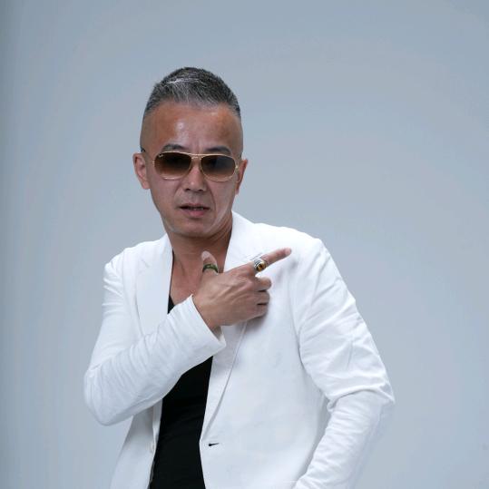 💈SIR油头叔ღ三哥᭄ꦿ💈