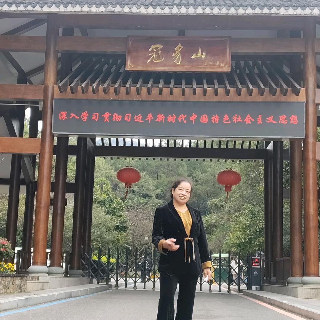 杨红英豆巴子薯包芋包鱼饼扣肉