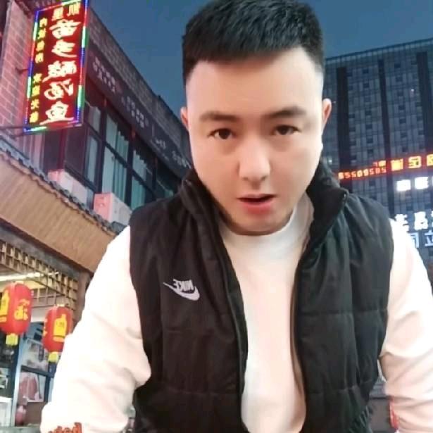 胡宇