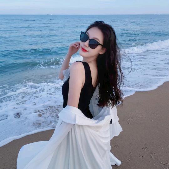 依依💞