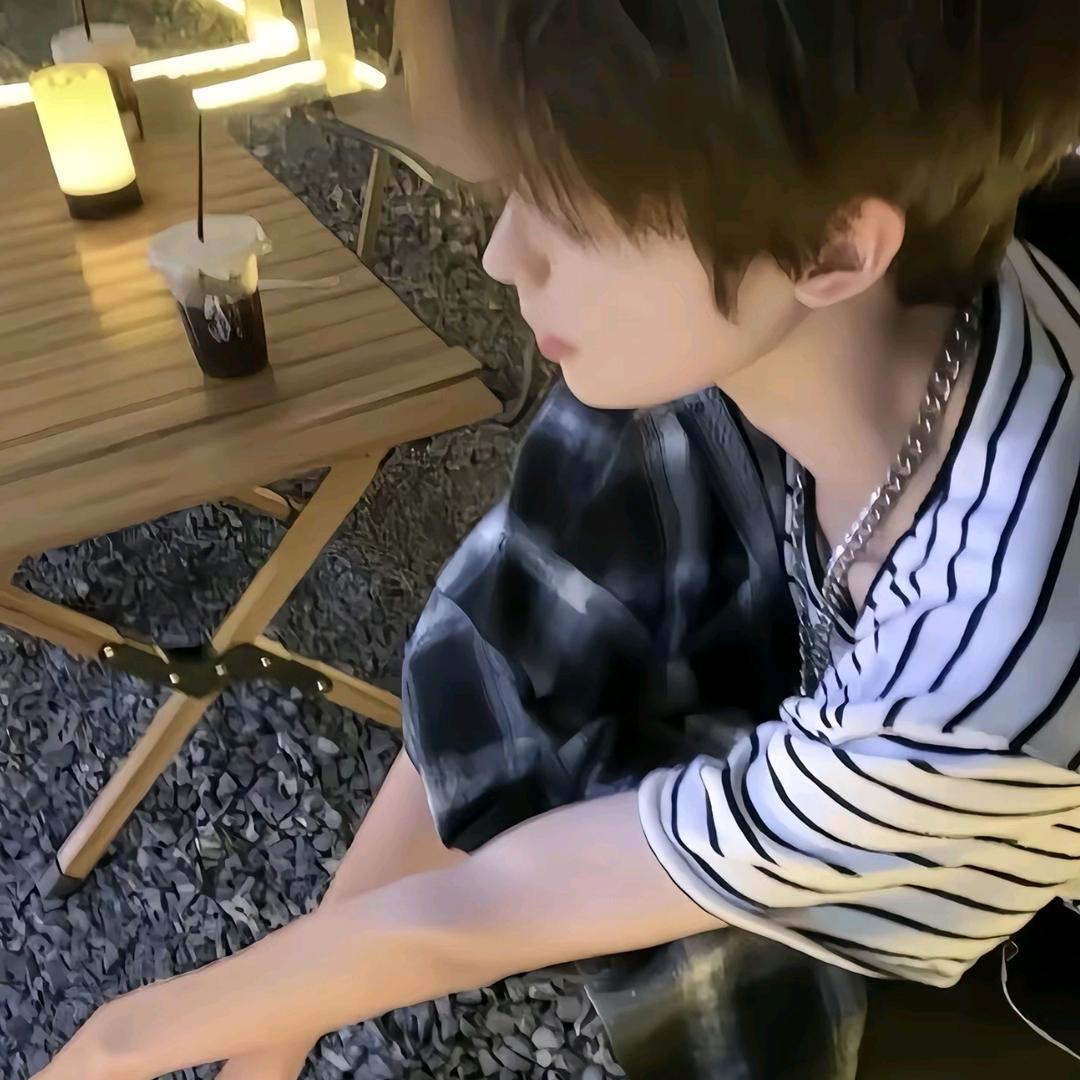 凌晨看到我请叫我去睡觉