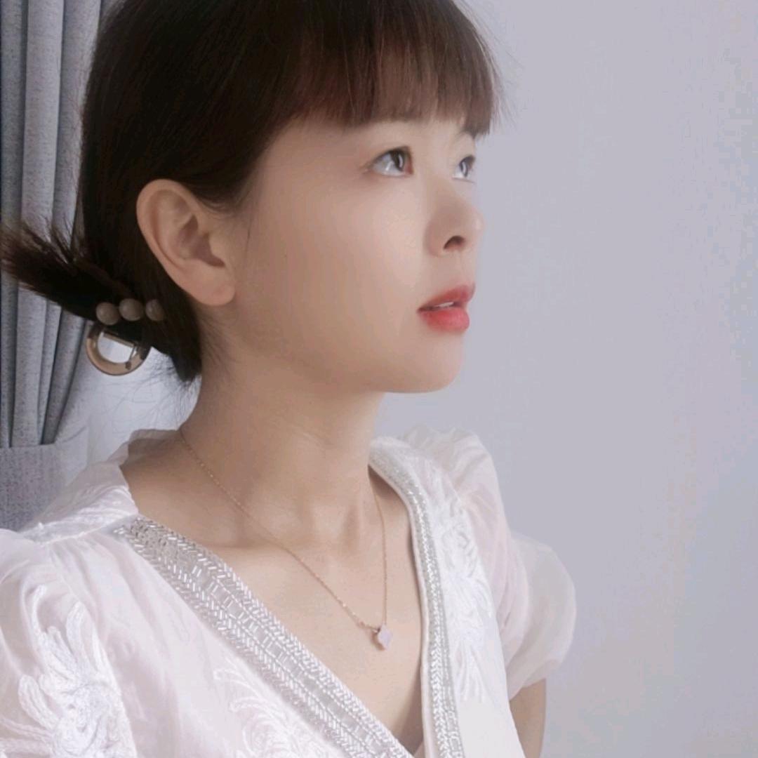 曹姐（勿连赞）