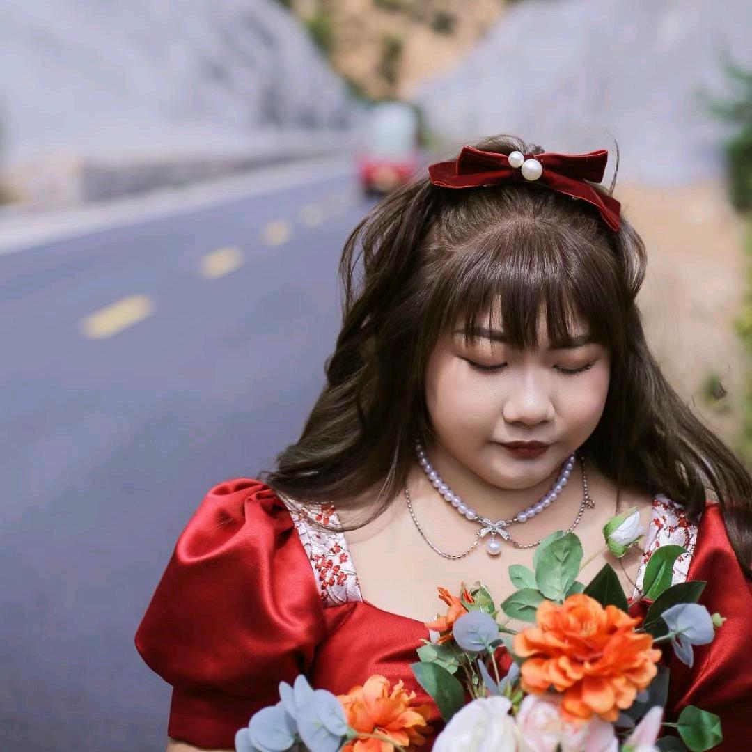 小女孩