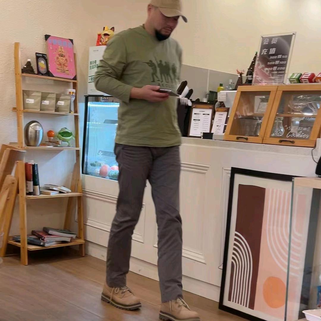 喜欢看星星的叔叔