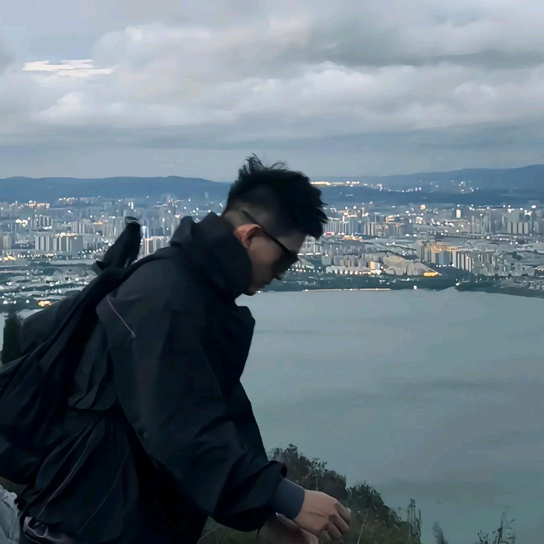 爱玩游戏的菜鸟