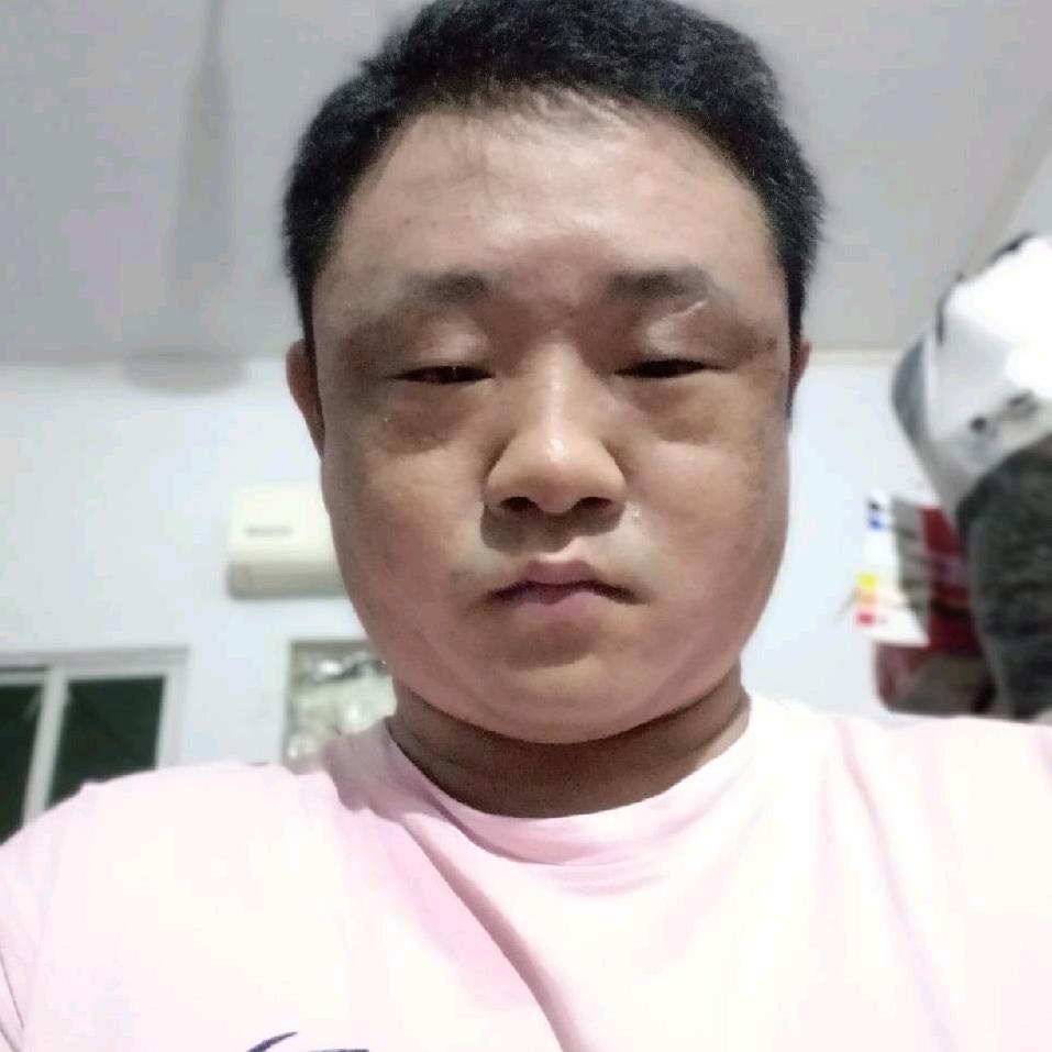 张雷雷