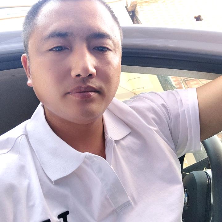 王老飞🉐