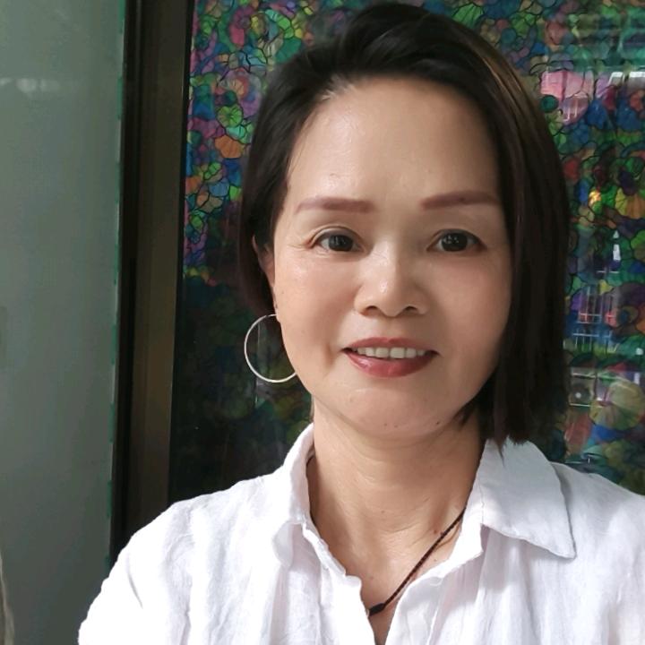 紫罗兰靠独力的人格，做合理的事紫罗兰