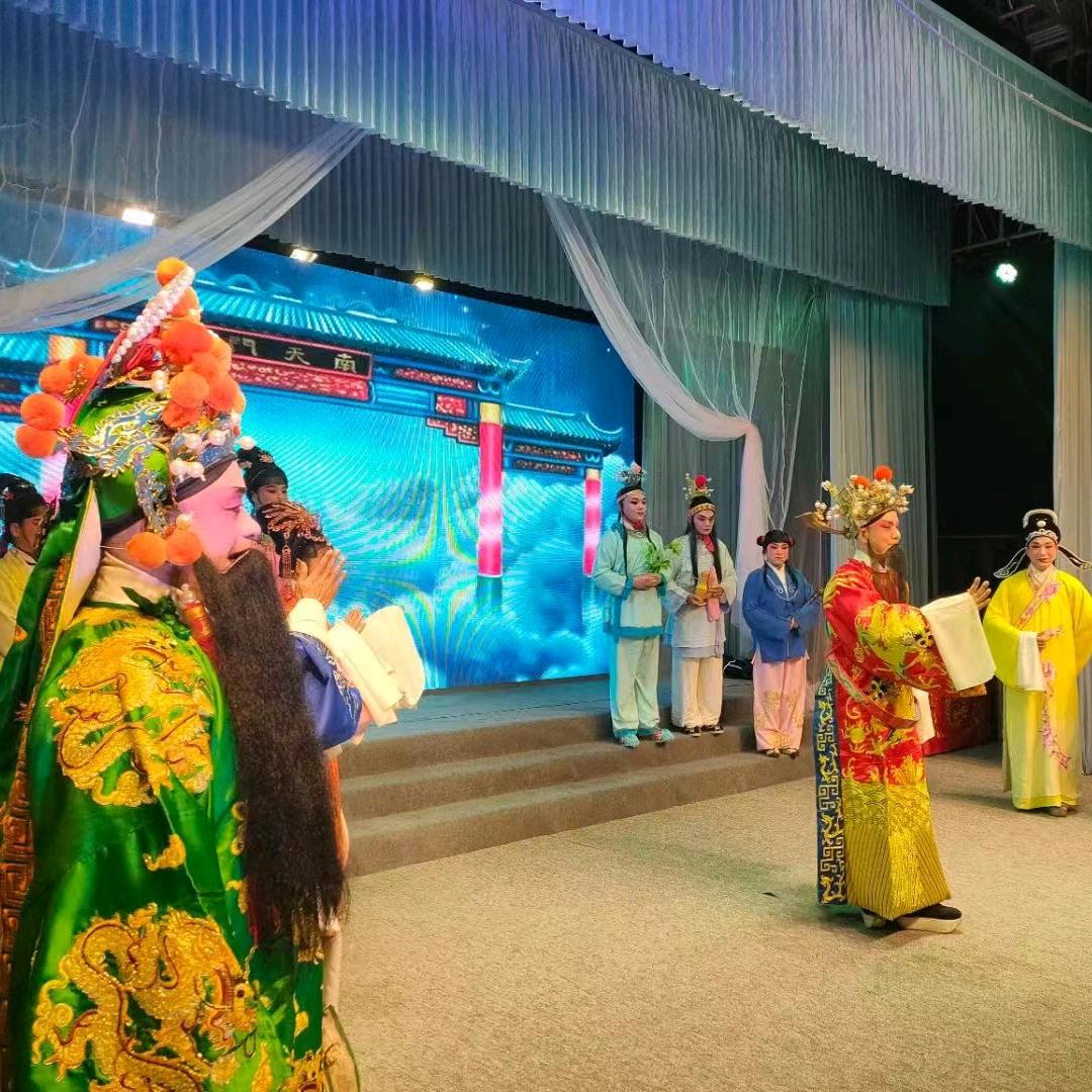周老双鸣戏曲婚庆演艺传媒隆重打造