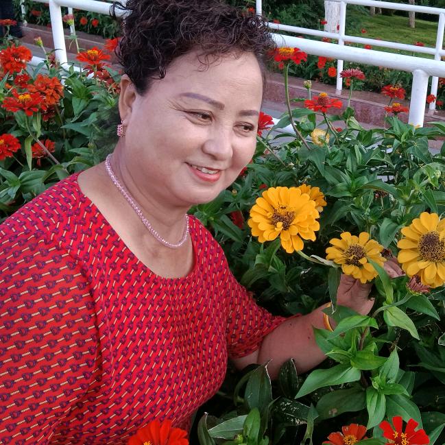 黑牡丹👜👄💗💙