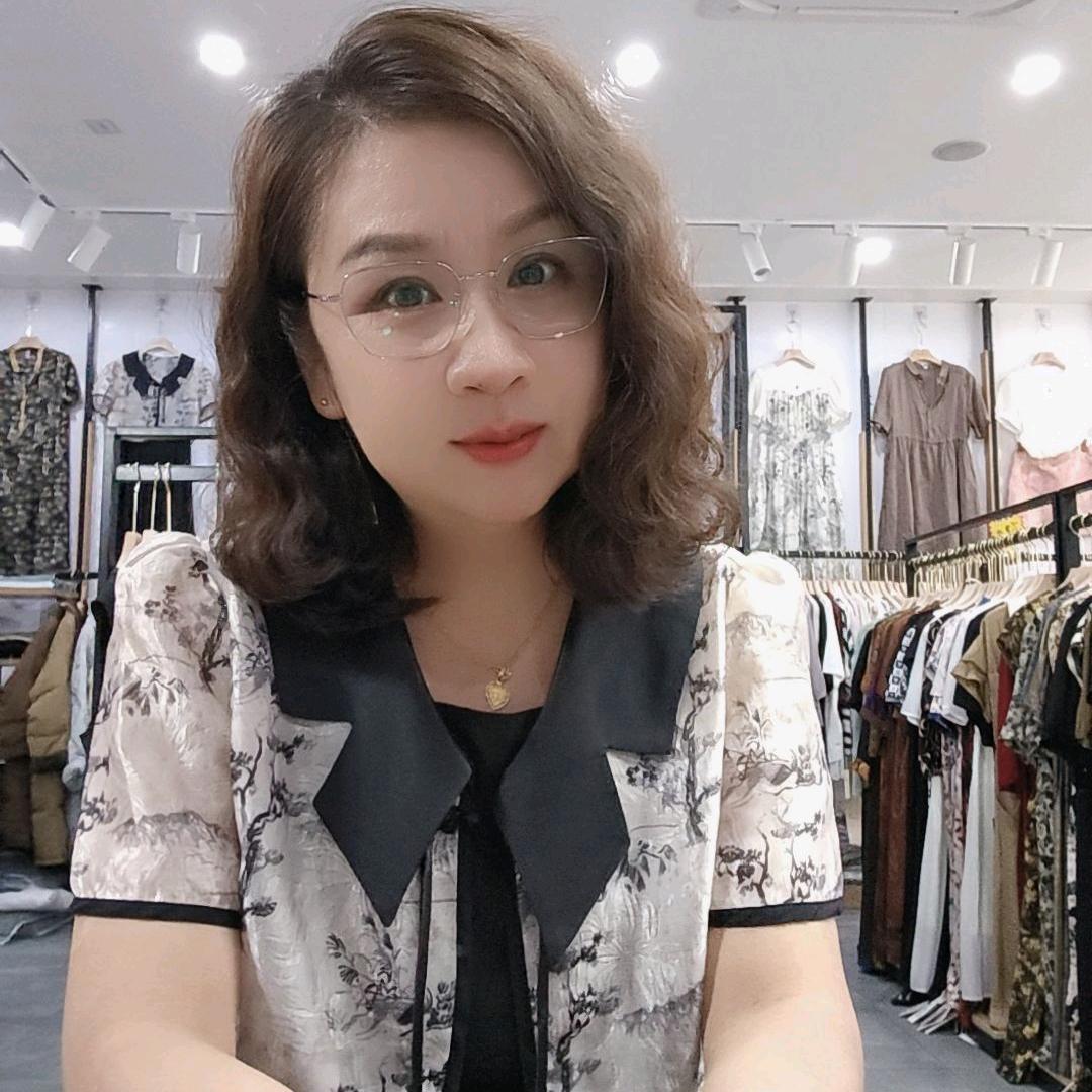 T.唯品折扣卜弋店 【男女装】 86号