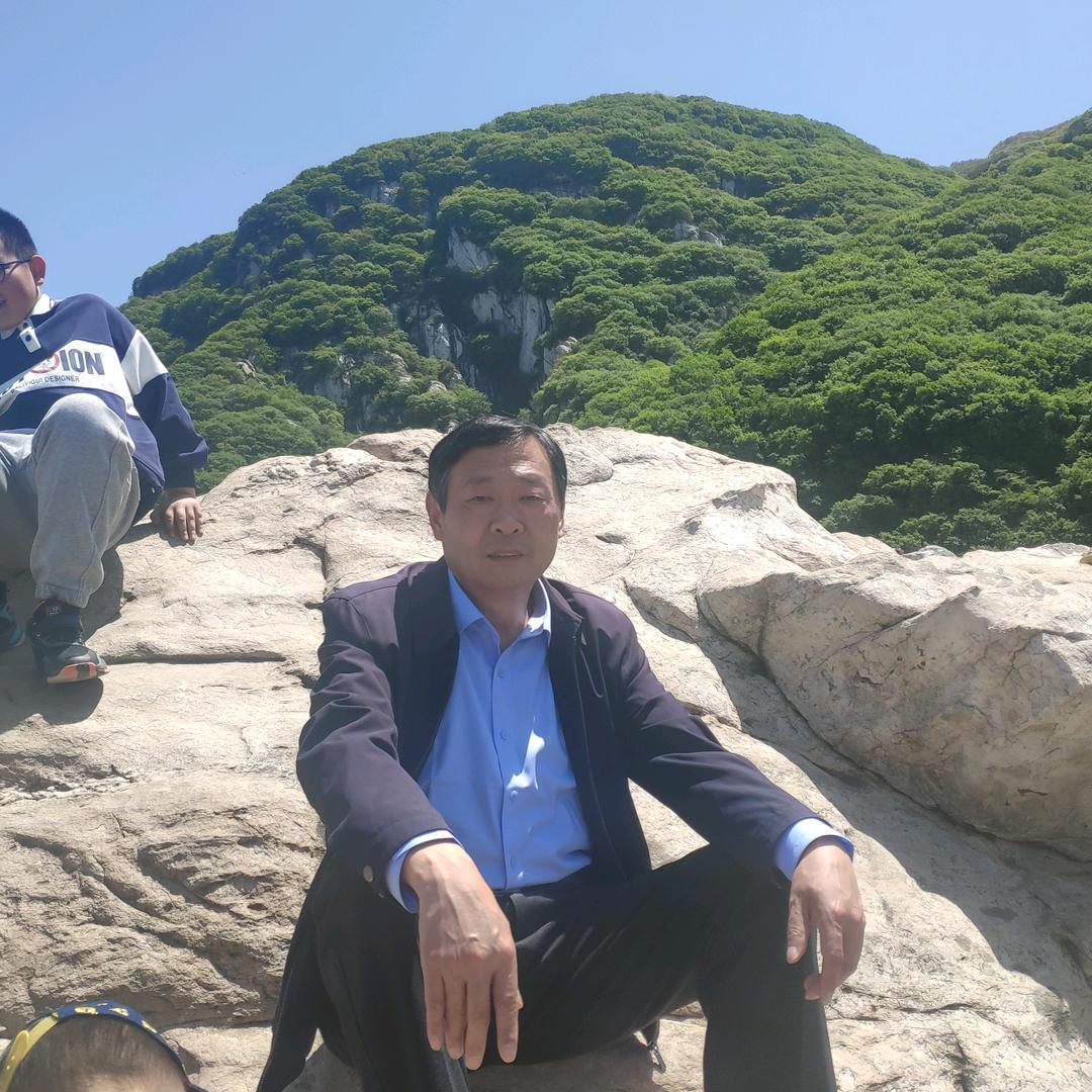 伟石